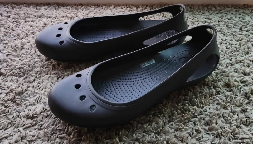 Zapatos planos mujer Crocs negros Sienna talla 10 Foto 4 de 4