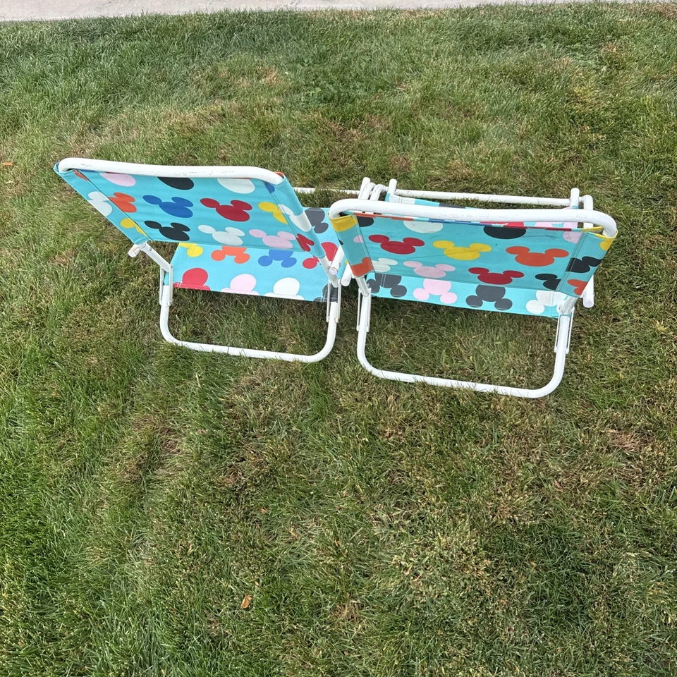 Silla de playa plegable vintage Mickey Mouse para césped Foto 2 de 4