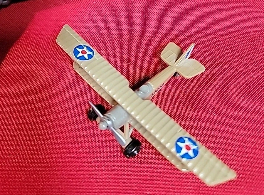 MATCHBOX Boeing B-1B LANCER 2005 con alas móviles y 2 aviones de guerra diecast Foto 4 de 4