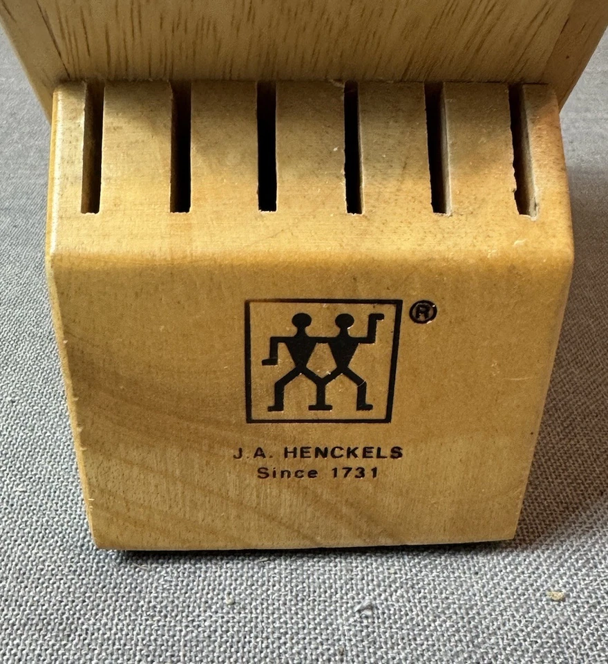 J.A. Henckels International Knife Block 16 Slot Beautiful Wooden Grain Pattern - Image 3 of 4
