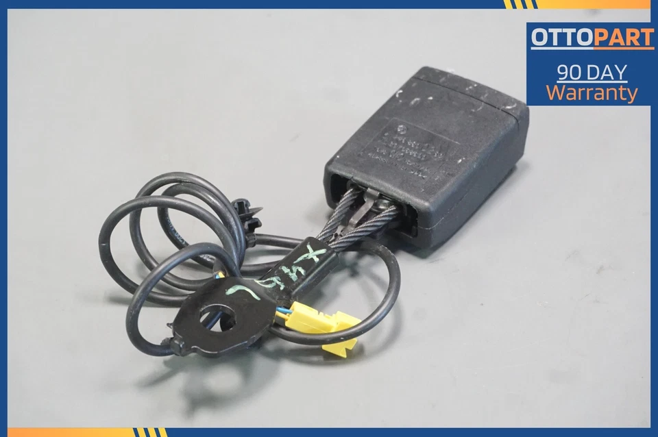 Mercedes CLA250 GLA250 2014-2019 hebilla de cinturón de seguridad trasero izquierdo 2468600269 OEM Foto 4 de 4