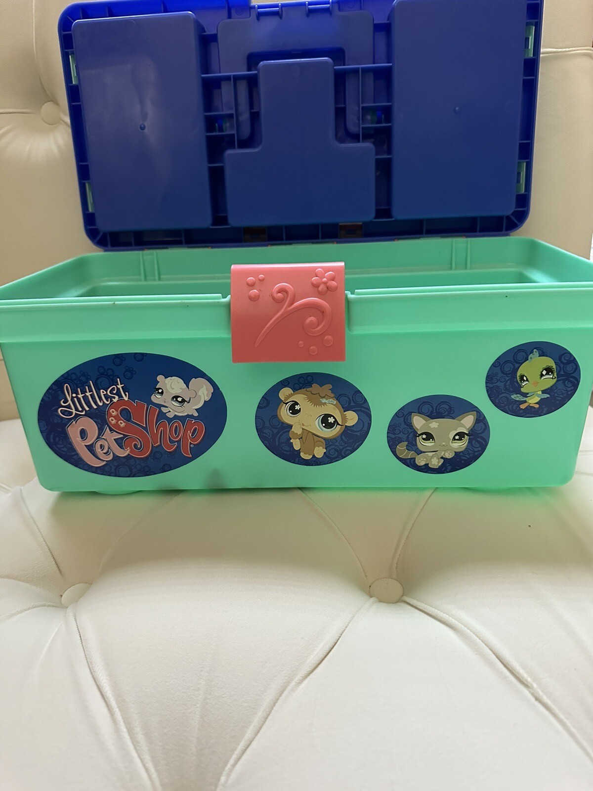 The Littlest Pet Shop Carrying Case & Pets eBay