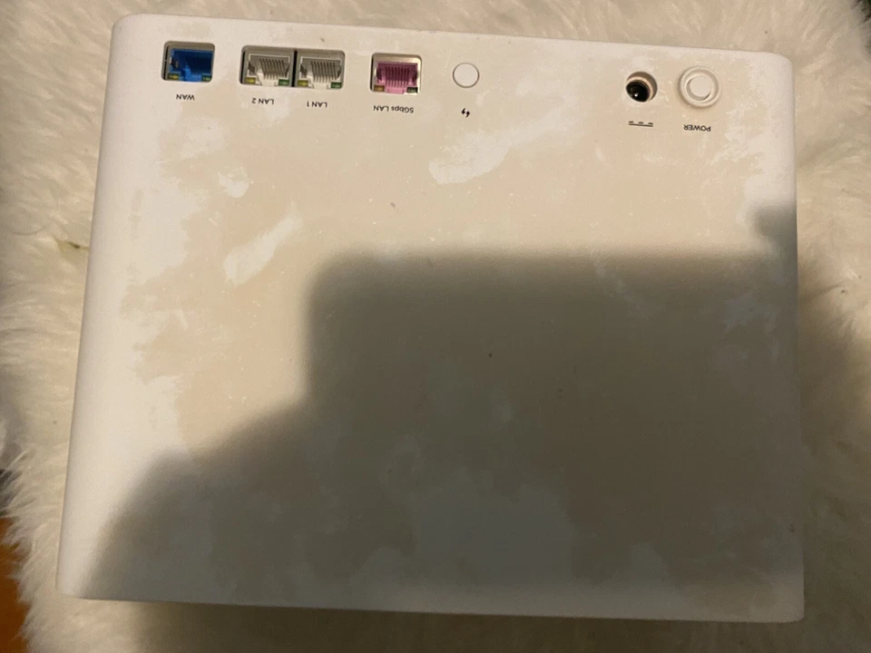 Inseego Wavemaker Pro FG2000e 5G Indoor Router U.S Cellular Compatible - Image 2 of 3