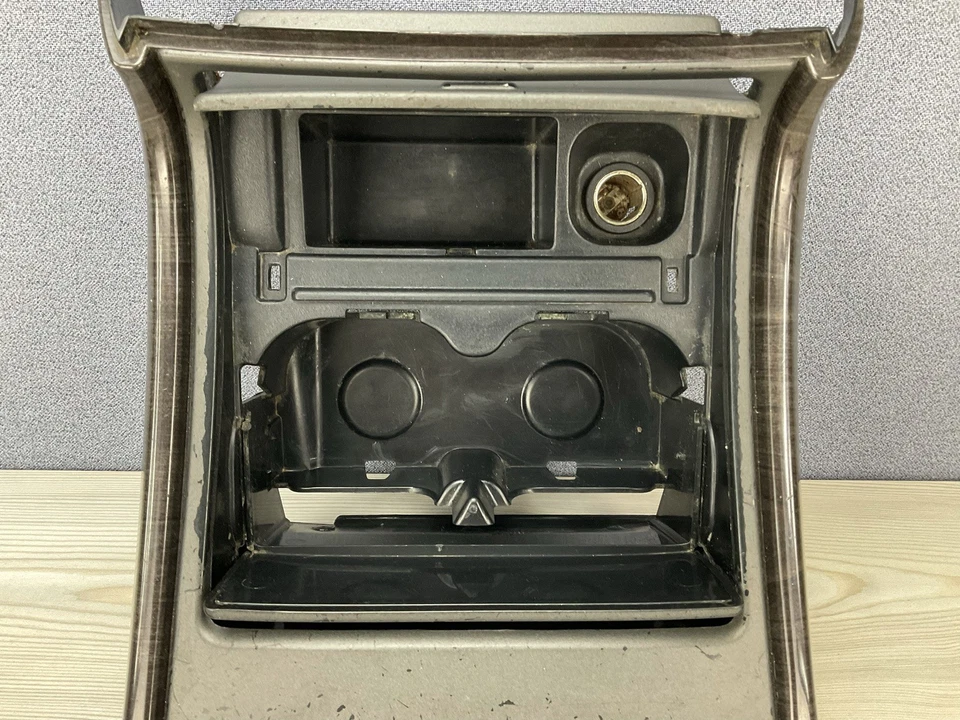 ⭐️ 2003-2006 GMC Sierra Yukon Denali передний центральный подстаканник ободок отделка. Оригинальный производитель оборудования. - Изображение 3 из 4