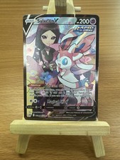 Sylveon V TG14/TG30 Swsh09: Brilliant Stars Trainer Gallery Holo
