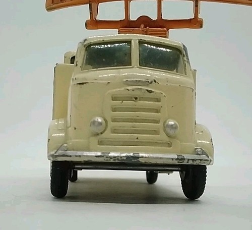 Corgi Toys Karrier Gamecock No. 1106 bronceado y naranja vintage fundido a presión - Imagen 11 de 14