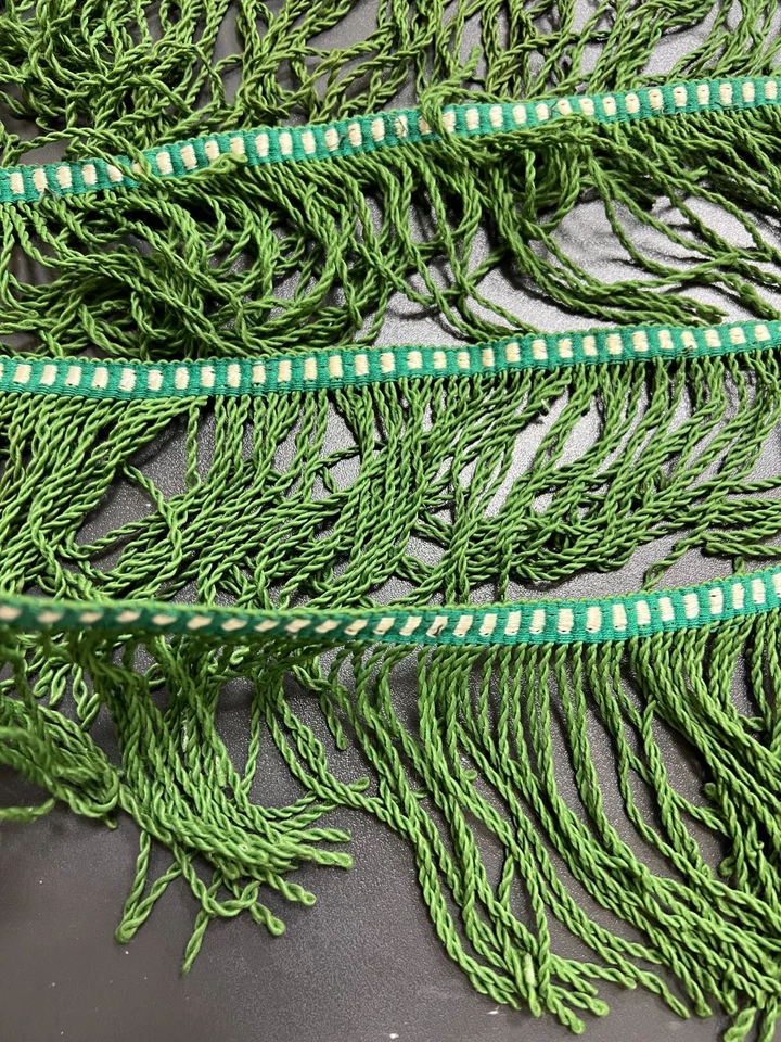 Trenza antigua, flecos. 1950. Foto 4 de 4