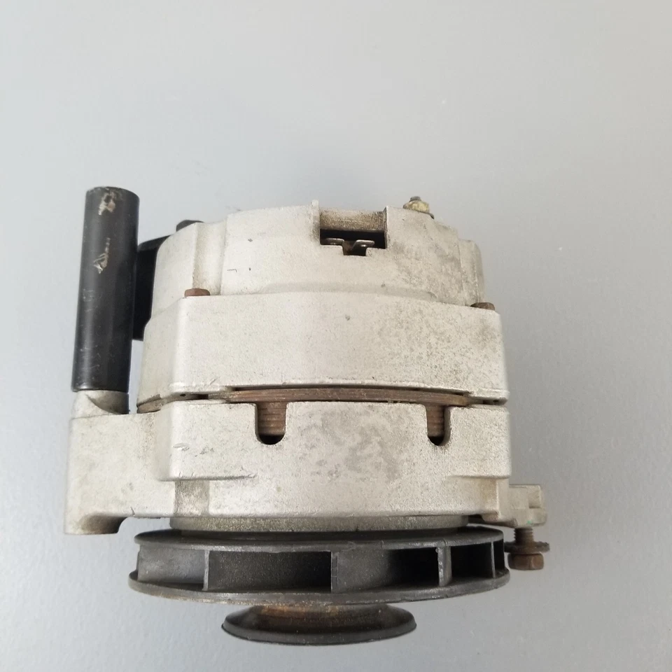 1105606Y Delco Remy ALTERNADOR PARA BUICK CENTURY REGAL CHEVROLET CAPRICE IMPALA Foto 2 de 4