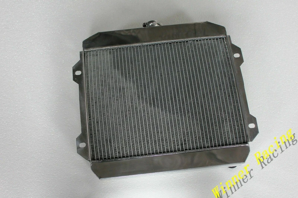 Radiador de aluminio 40 mm para TOYOTA CELICA 1600 GT TA22/TA27 1.6 2TC/2TG 1970-1977 Foto 3 de 4