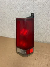 2000 to 2002 Chevrolet Express Right Passenger RH Side Tail Light Oem L7157 DW