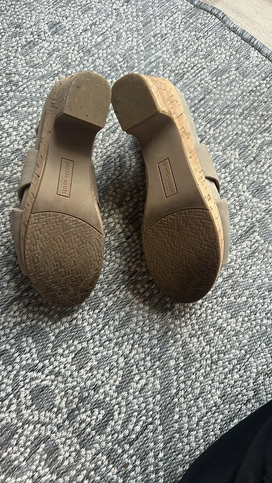 Sandalias cruzadas Gentle Souls color tostado talla 6,5 Foto 3 de 4