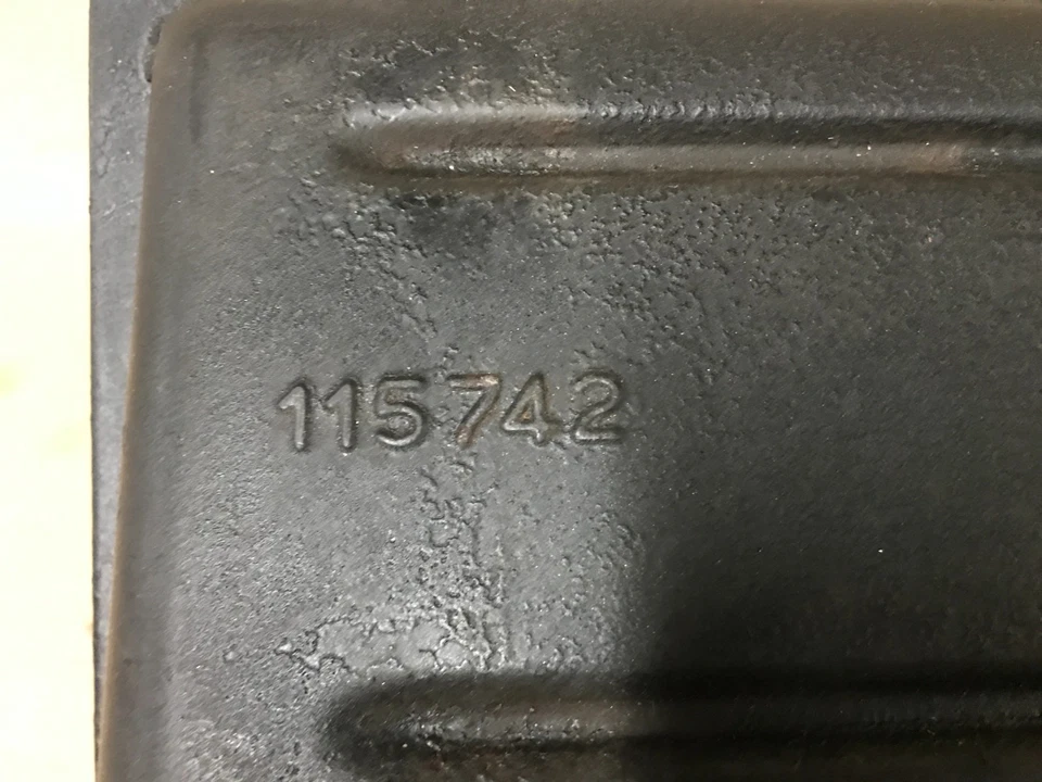 GENUINE FERRARI MONDIAL 8 AIR INTAKE BOX / FILTER BOX 115742 1980 - 1982 W223 - image 2 of 4