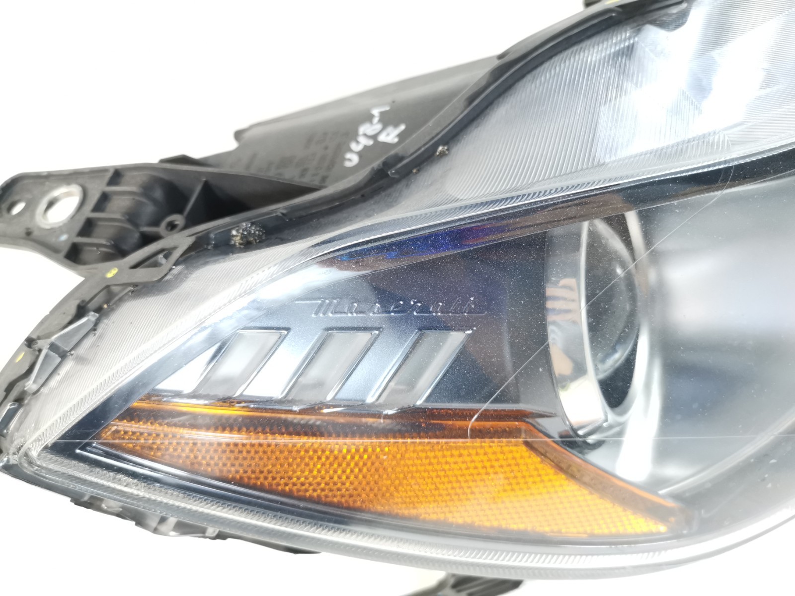 Maserati Ghibli 2014 FRONT+RIGHT Headlight P/N 670005474