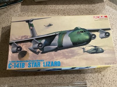 DML 1:200 C-141B Star Lizard Airplane Model Kit 2004 - Sealed Bags