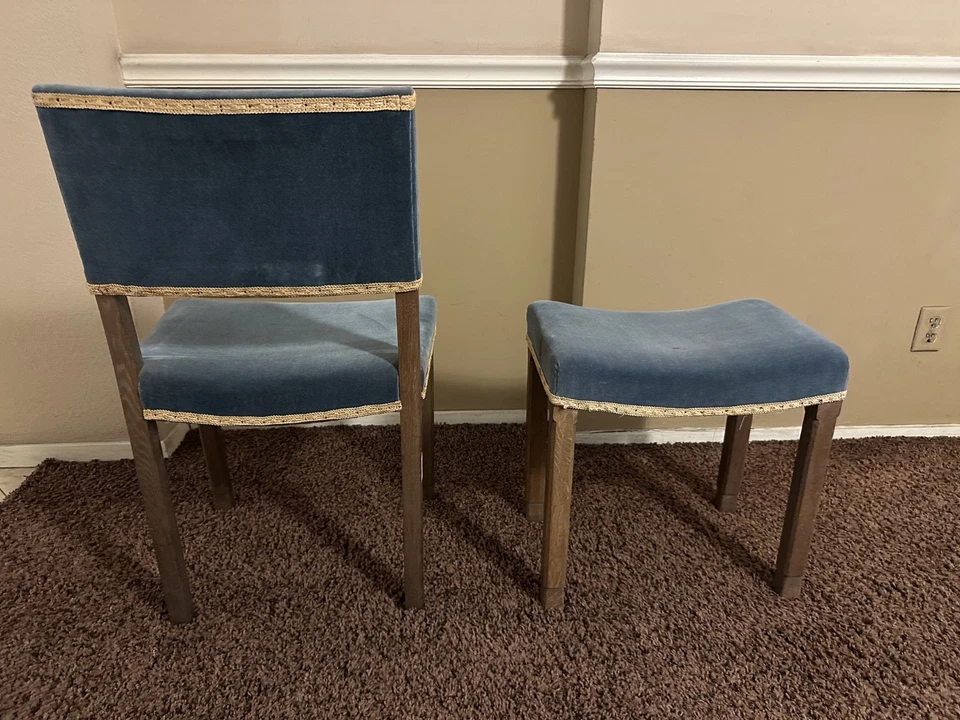 Silla y taburete coronación roble limado Jorge VI originales - terciopelo genuino raro Foto 3 de 4