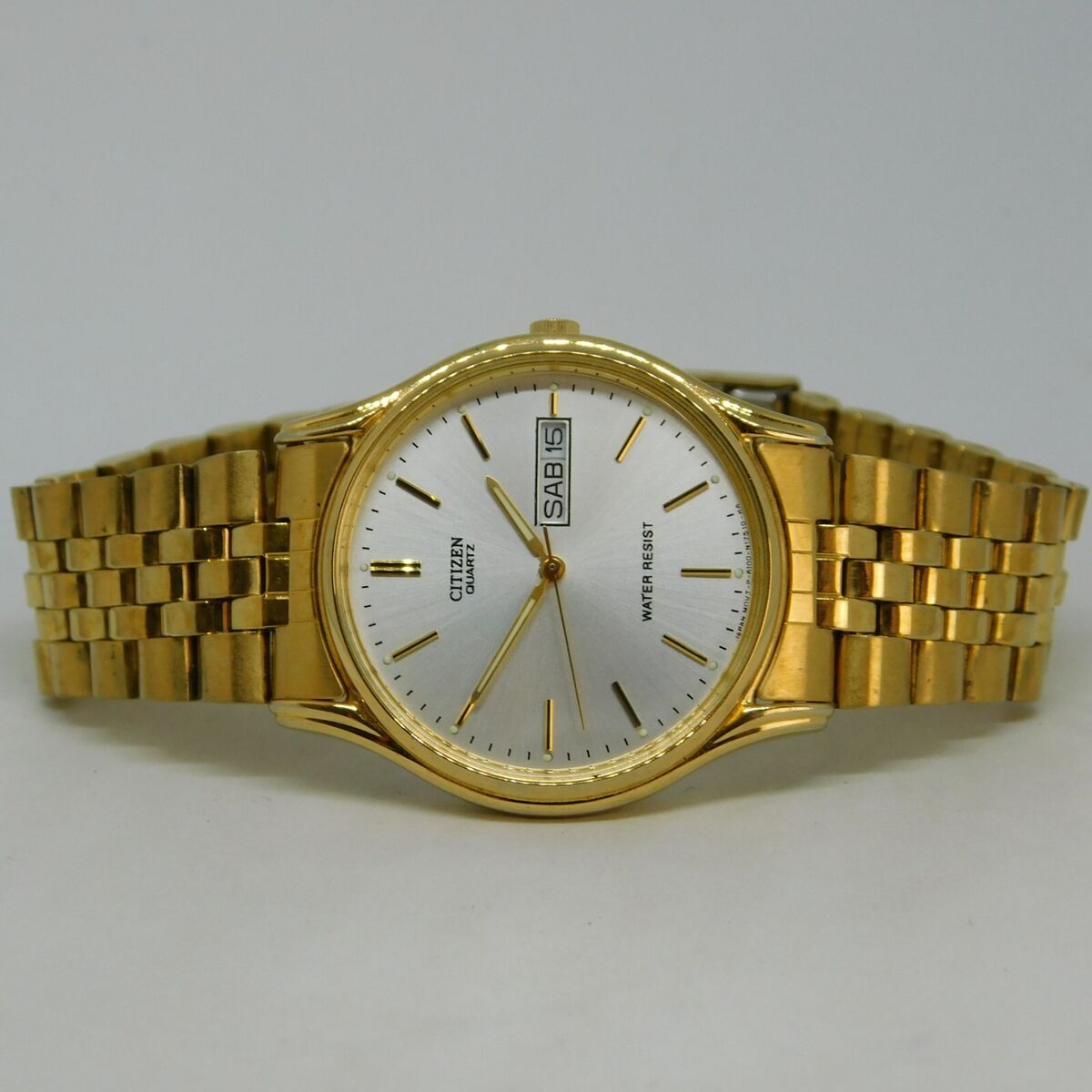 Vintage Citizen Day Date Quartz Watch Gold Tone Luminous Vintage Citizen Day Date Quartz Watch Gold Tone Luminous