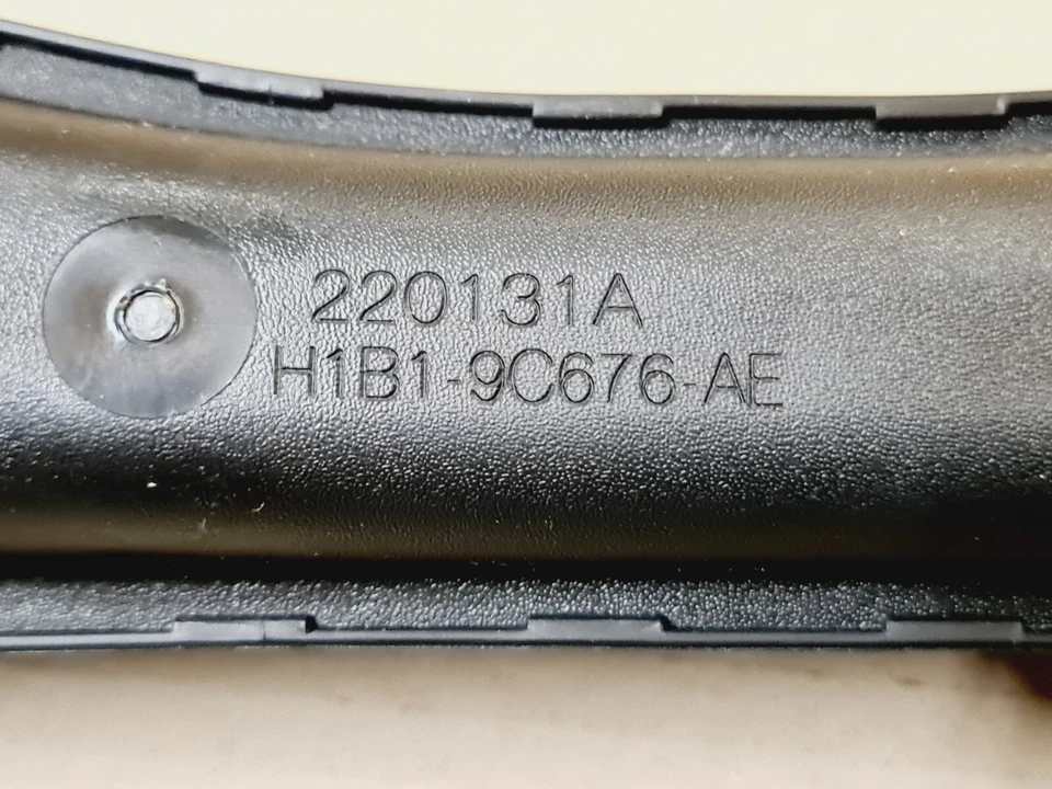 FORD FIESTA MK8 1.0 ECOBOOST 2017-2019 NEW GENUINE AIRBOX PIPE AIR INTAKE - Image 3 of 4