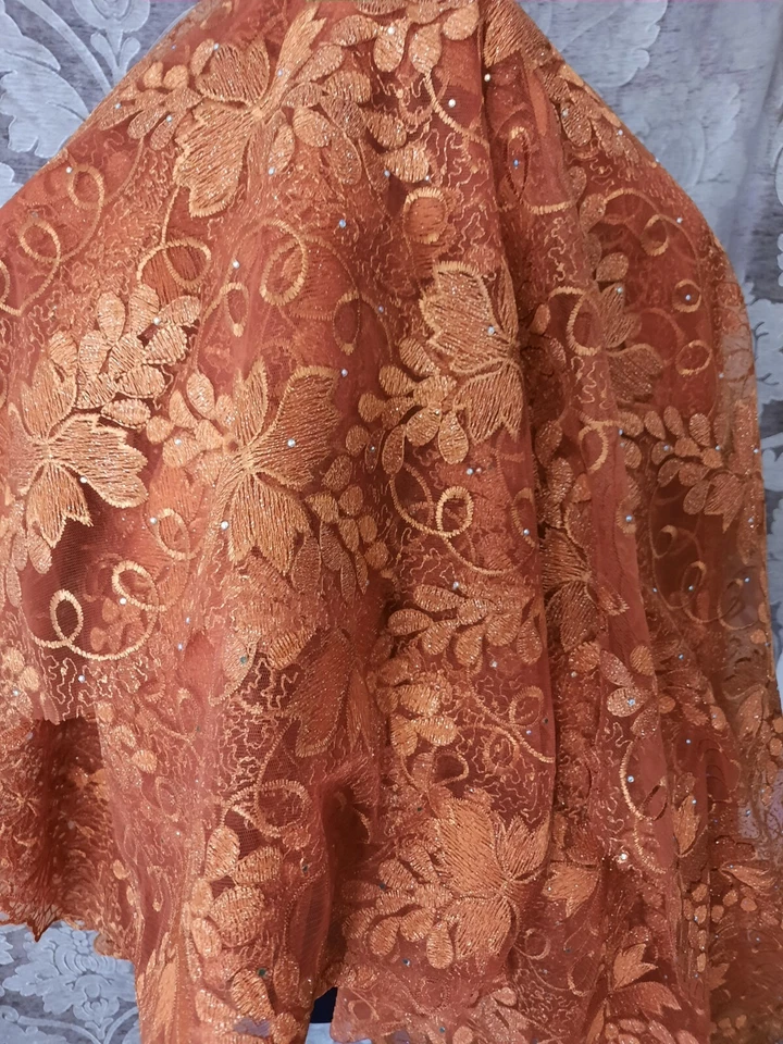 Französische Spitze Mit Straß In Rostrot Ca. 1,40m - Bild 4 von 4