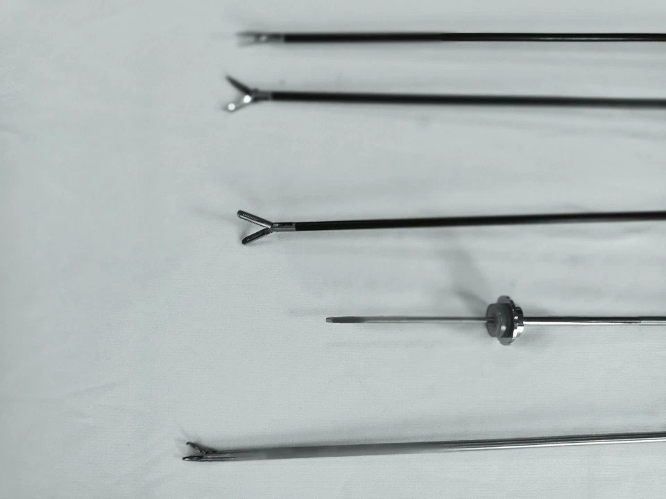 Endo Trainer Simulador Caja Kit de Entrenamiento Modelo Instrumentos Laparoscópicos Set 9 Piezas Foto 3 de 4