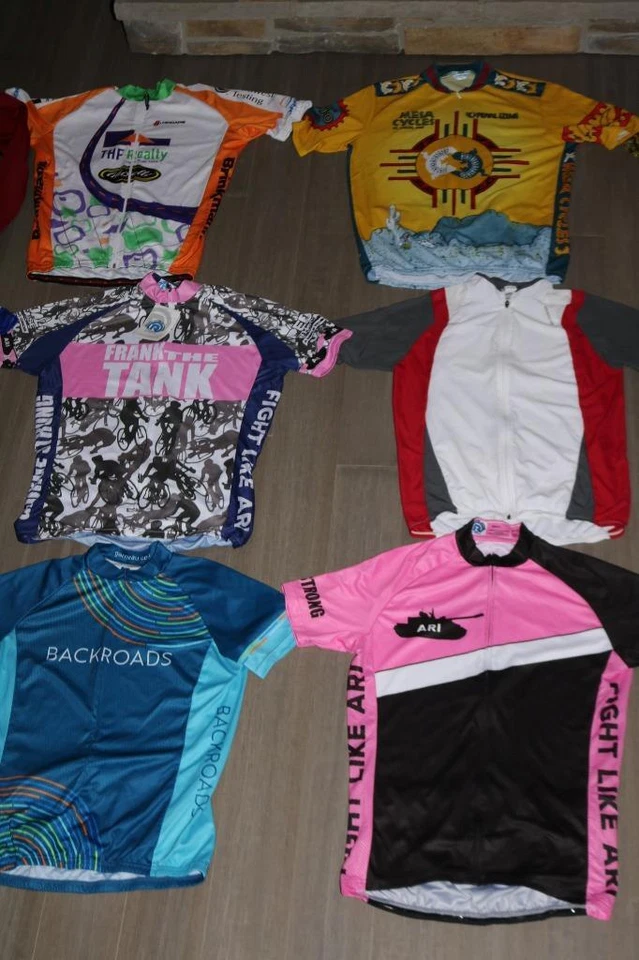 ENORME LOTE 17 CAMISETAS DE CICLISMO PARA HOMBRE PANTALONES CORTOS TREK PEARL IZUMI SUGOI HINCAPIE GRANDES XL Foto 3 de 4