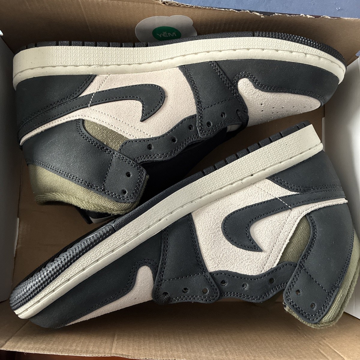Jordan オーバーオール Sサイズ ブラウン・ブラック Nike Air Jordan 1 Mid SE Shoes - Light Orewood Brown/ Medium Olive