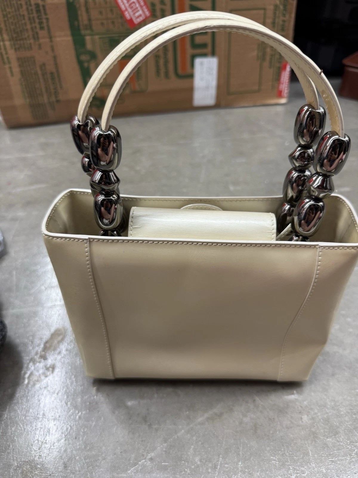 Authentique sac fourre tout Christian Dior Maris en cuir nacré