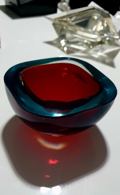 Vintage 60ge Murano Glass Robin Red Bowl .