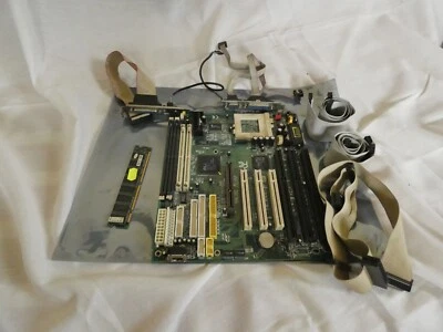 Super Socket 7 motherboard AT AGP PCI ISA M1542 5ALI61 full set of cables conn. - Image 1 of 4