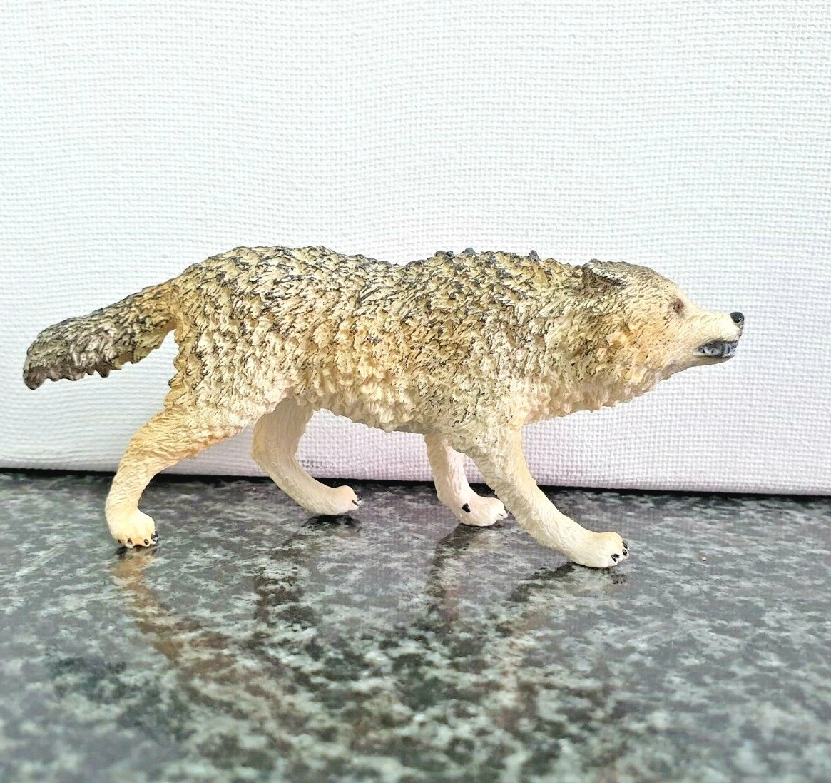 SCHLEICH ANIMAL FIGURES GROWLING WOLF 14741 2015 2019 eBay