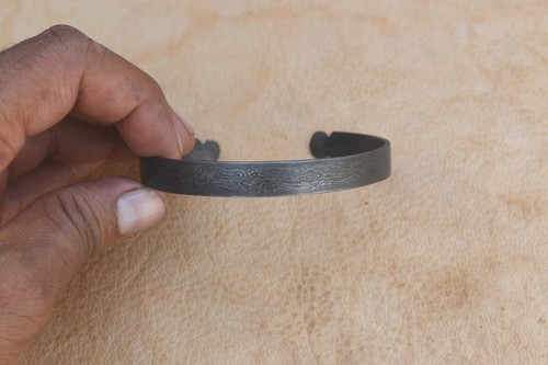 Bracciale vintage fabbro forgiato a mano fatto a mano bracciale acciaio damascato - Foto 7 di 10