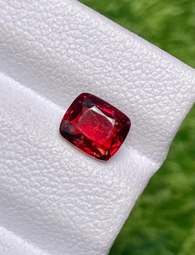 1.03ct Gorgeous 100% Natural Red Spinel Loose Gemstone