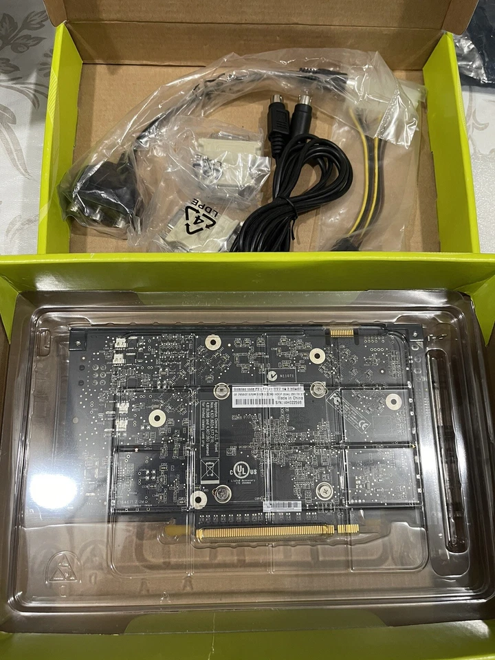 NEW XFX 7950GT 512MB DDR3 PCI-E Dual DVI Video Card PV-T71J-YPE7 - Image 4 of 4