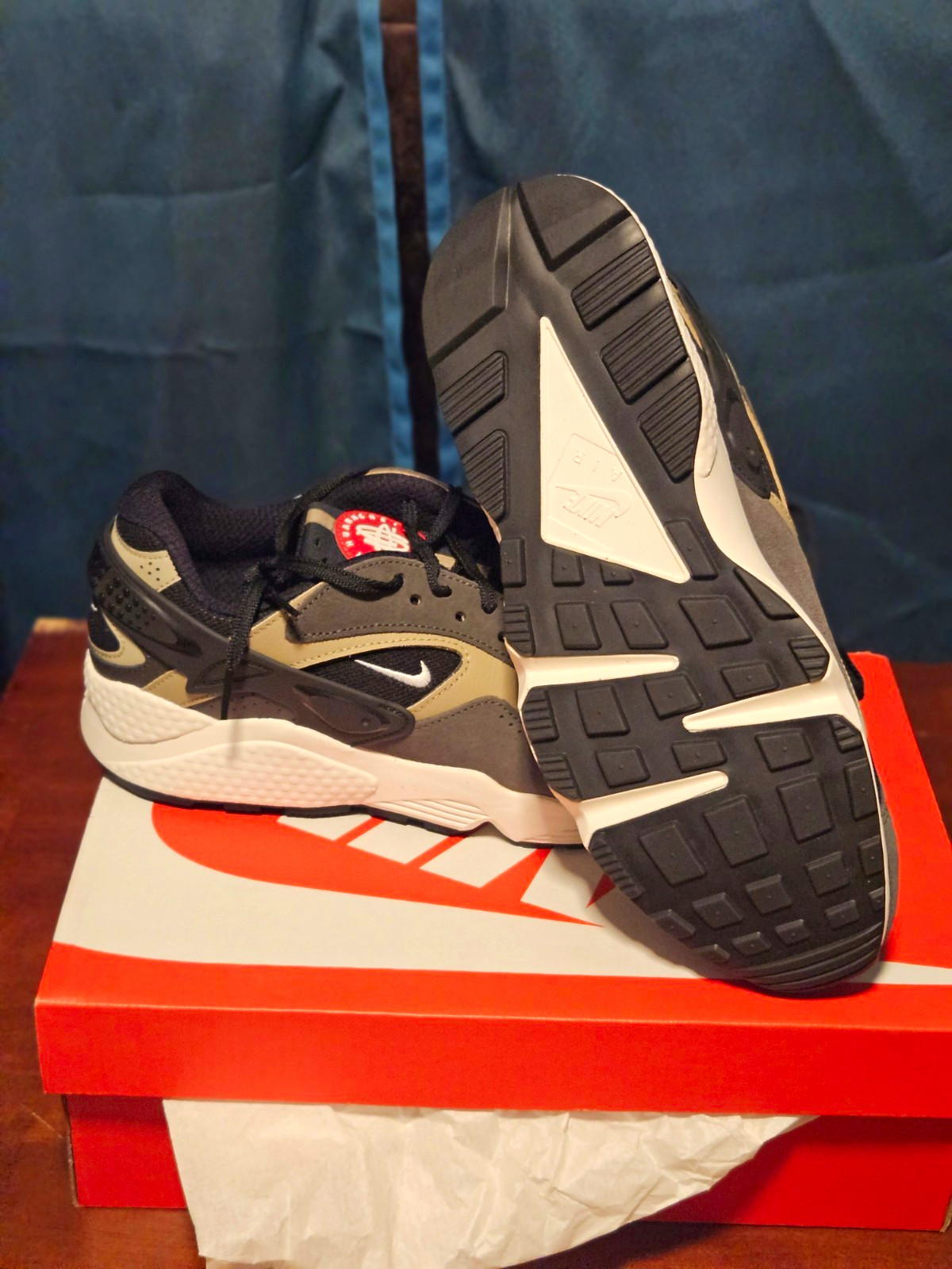 Nike Air Huarache Runner Black Gray Beige Men’s 11