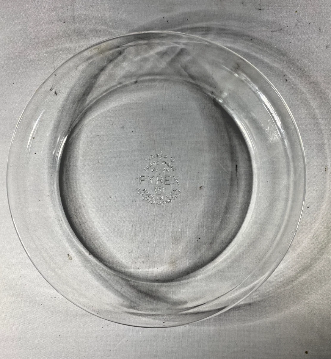 A Very Nice Vintage Round Seal PYREX 208 Clear Glass 7-1/2" x 1-1/4" Pie Plate
Opens in a new window