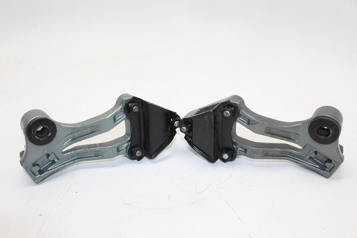 1990-1993 Kawasaki Ninja Zx11 Rear Back Passenger Peg Set Pair OEM