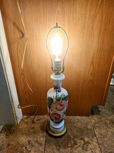 Vintage weiße Porzellan Vintage Tischvase Lampe - Bild 7 von 7