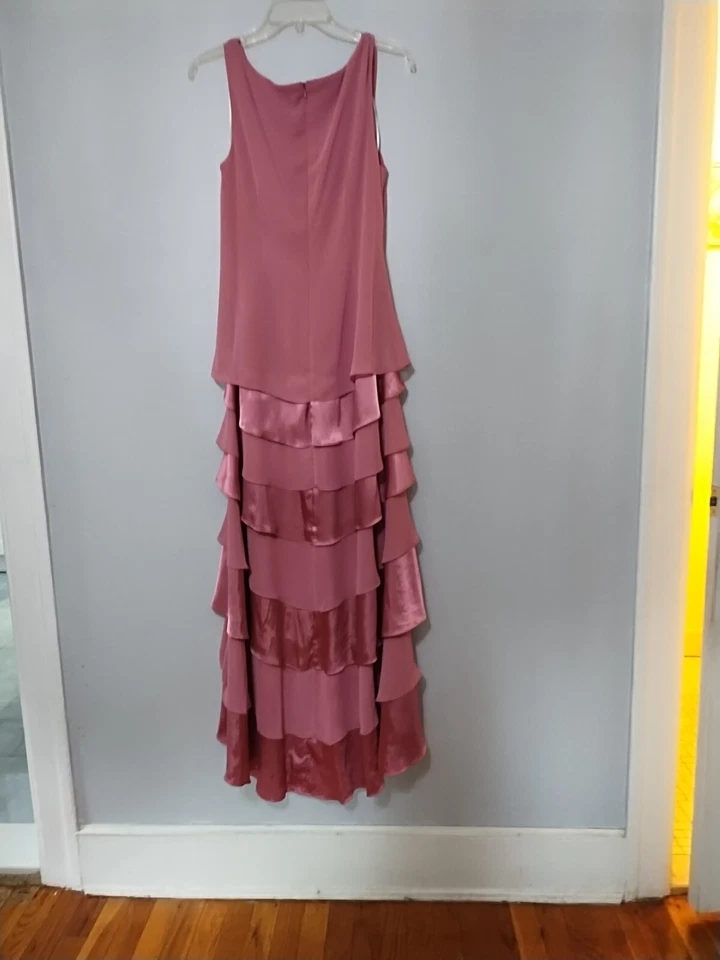 Women's Js Boutique Size 10 Gorgeous Pink Satin Ruffled Gown - Image 4 of 4