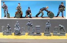 1/72 Resin figures WWII German Tankers Fuel Filling scene model kit FIG057