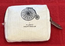 WOMAN S  IN PARIS  COIN PURSE