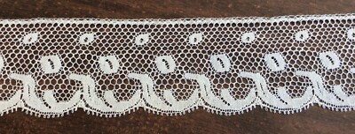 BEAR THREADS #L20 - ECRU EDGING 1 1/2''W-- BY THE YARD