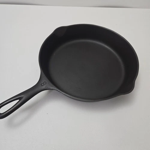 Vintage Wagner  Ware No 8 (1058) Cast Iron Skillet Restored & Seasoned Sits Flat