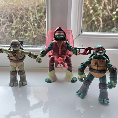 Teenage Mutant Ninja Turtle Bundle inkl. 2013 Viacom Actionfigur Rafael 6''