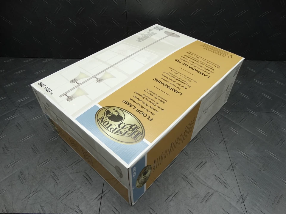 Lámpara de pie Hampton Bay 64-1/2 pulgadas de níquel cepillado con 3 pantallas de campana de plástico 528299 Foto 3 de 4