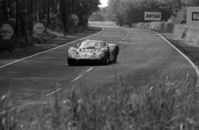 Dan Gurney & AJ Foyt Shelby American Ford GT40 MkIV Le Mans 1967 Old Photo 121