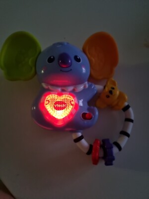 Vtech 80-513204 Koalarassel Babyspielzeug Rassel mit Ton + Batterie Koalabär