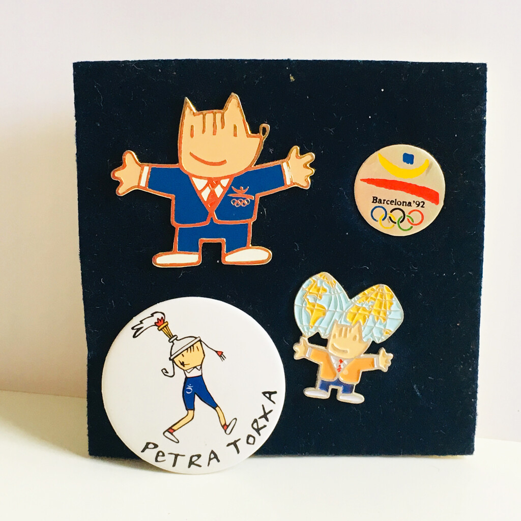 pins - jeux olympiques barcelone 1992 mascotte cobi