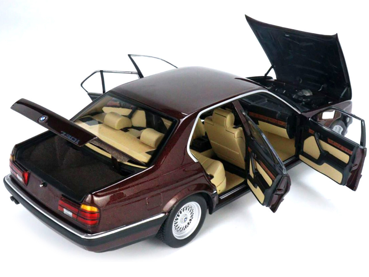 Minichamps 1986 BMW 730I (E32) Dark Red Metallic 1/18