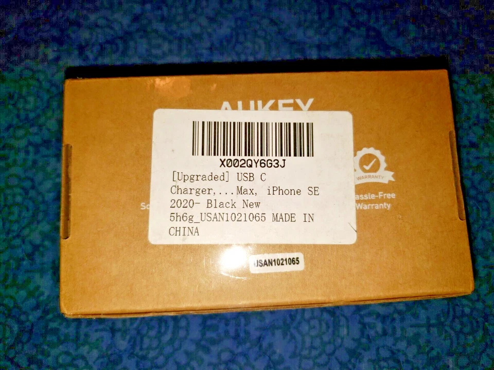 AUKEY Minima 20W USB-C Ladrillo de Carga para iPhone y Android Negro PA-Y20S Foto 2 de 2