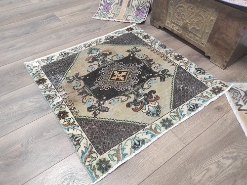 Geometric Rug, Wool Rug, Turkish Rug, Area Rug, Entryway Rug, 2.7 x 2.6 Ft