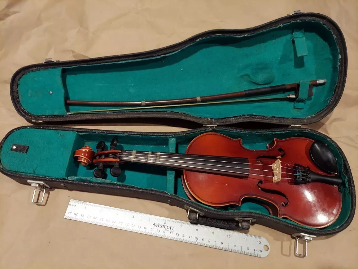Suzuki Lewis Model 1001 sized 1/8 violin. Japan, Good Condition, w